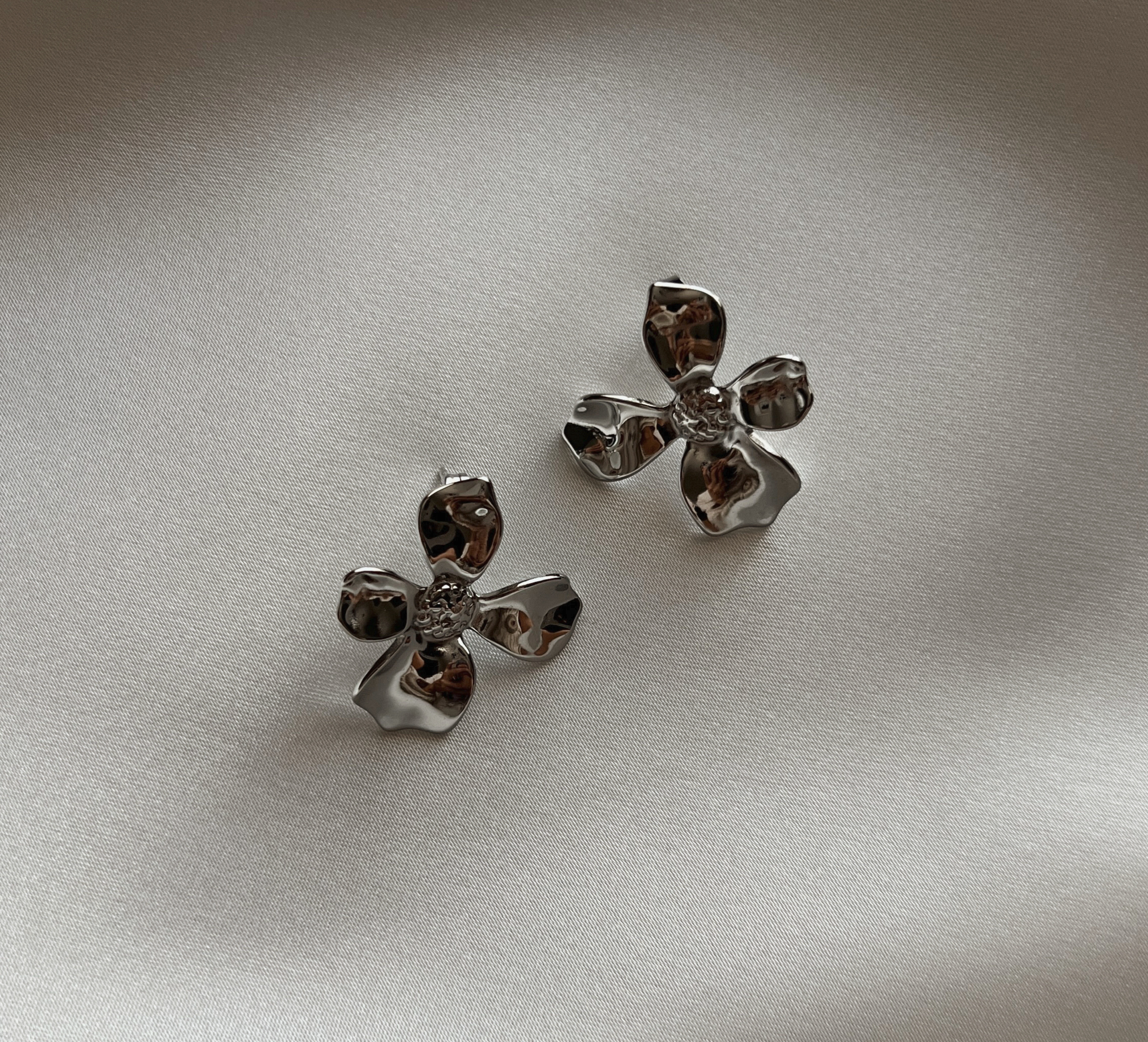 Aretes Malva Chica Plata
