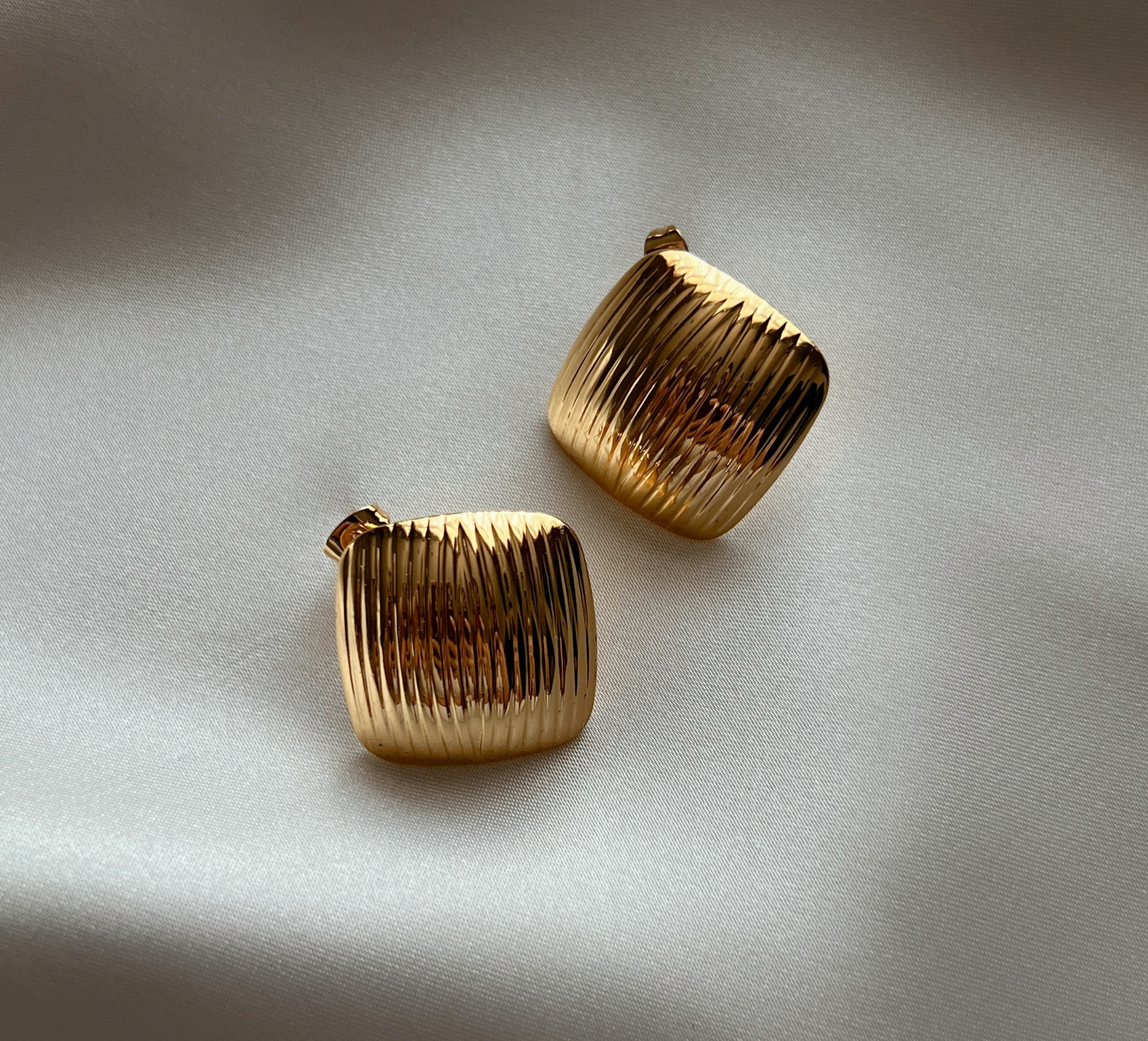 Aretes Valera