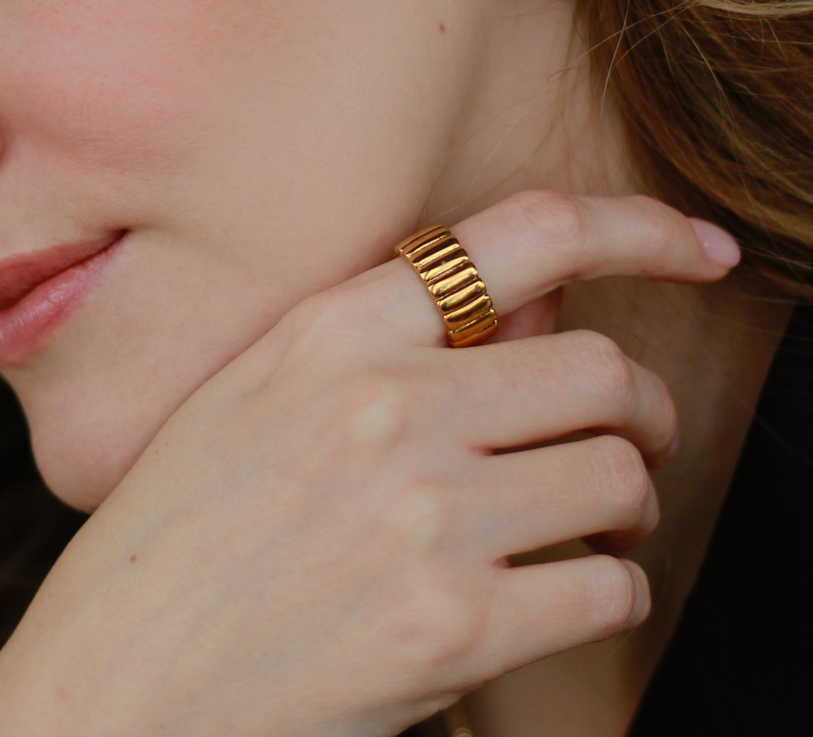 Anillo Carlota