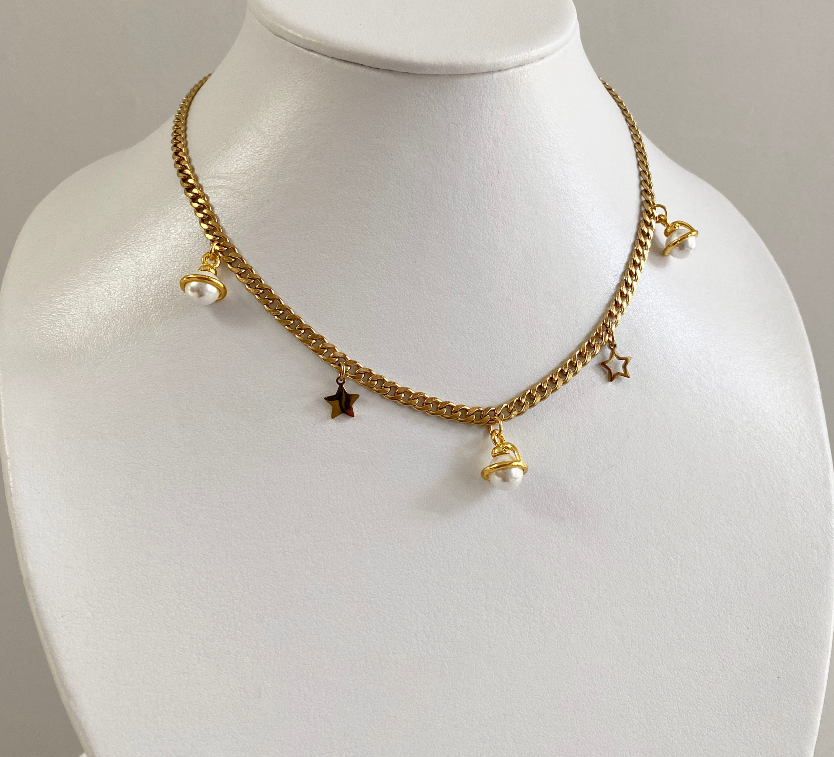 Choker Saturno