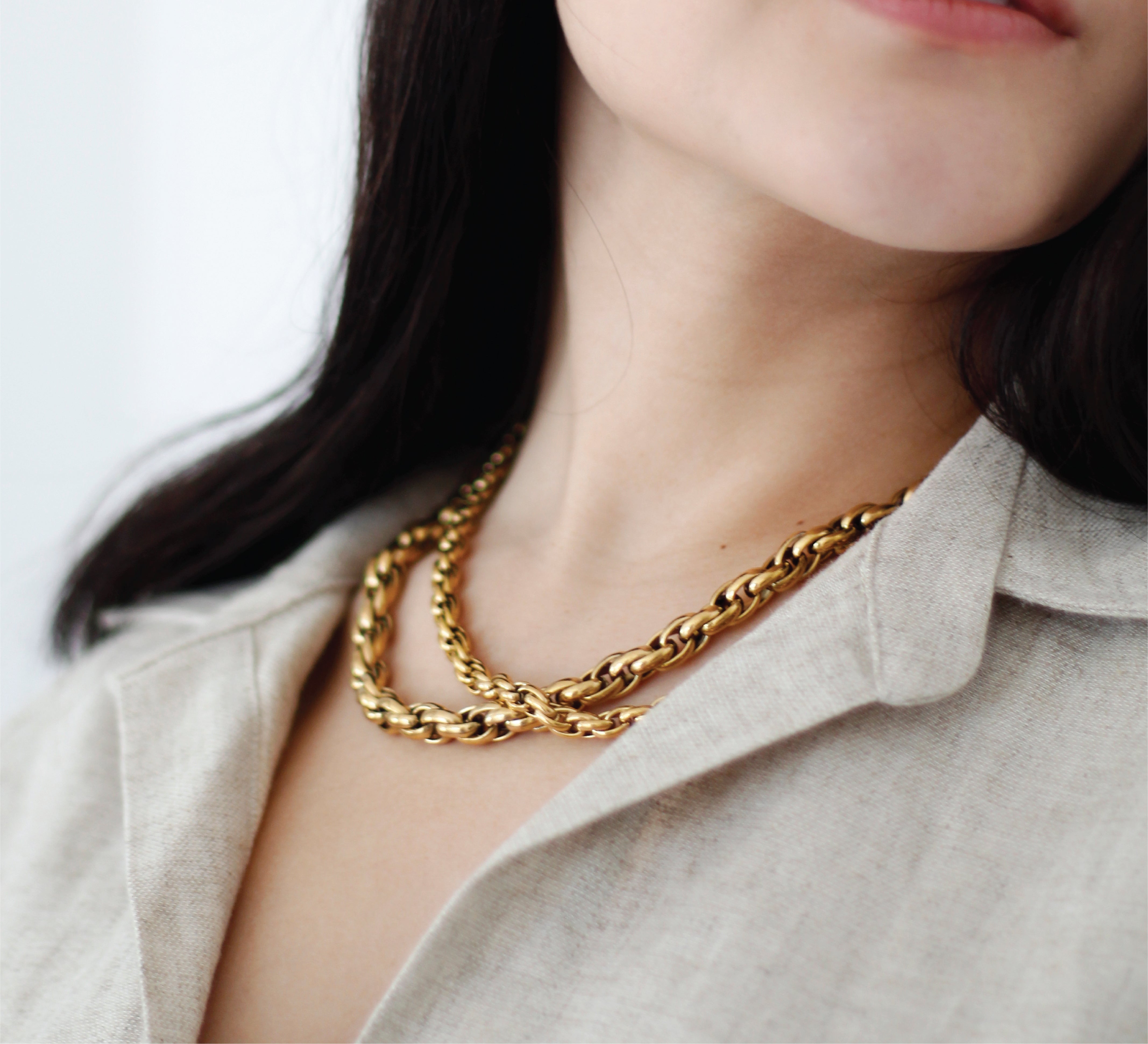 Collar Versailles Delgado
