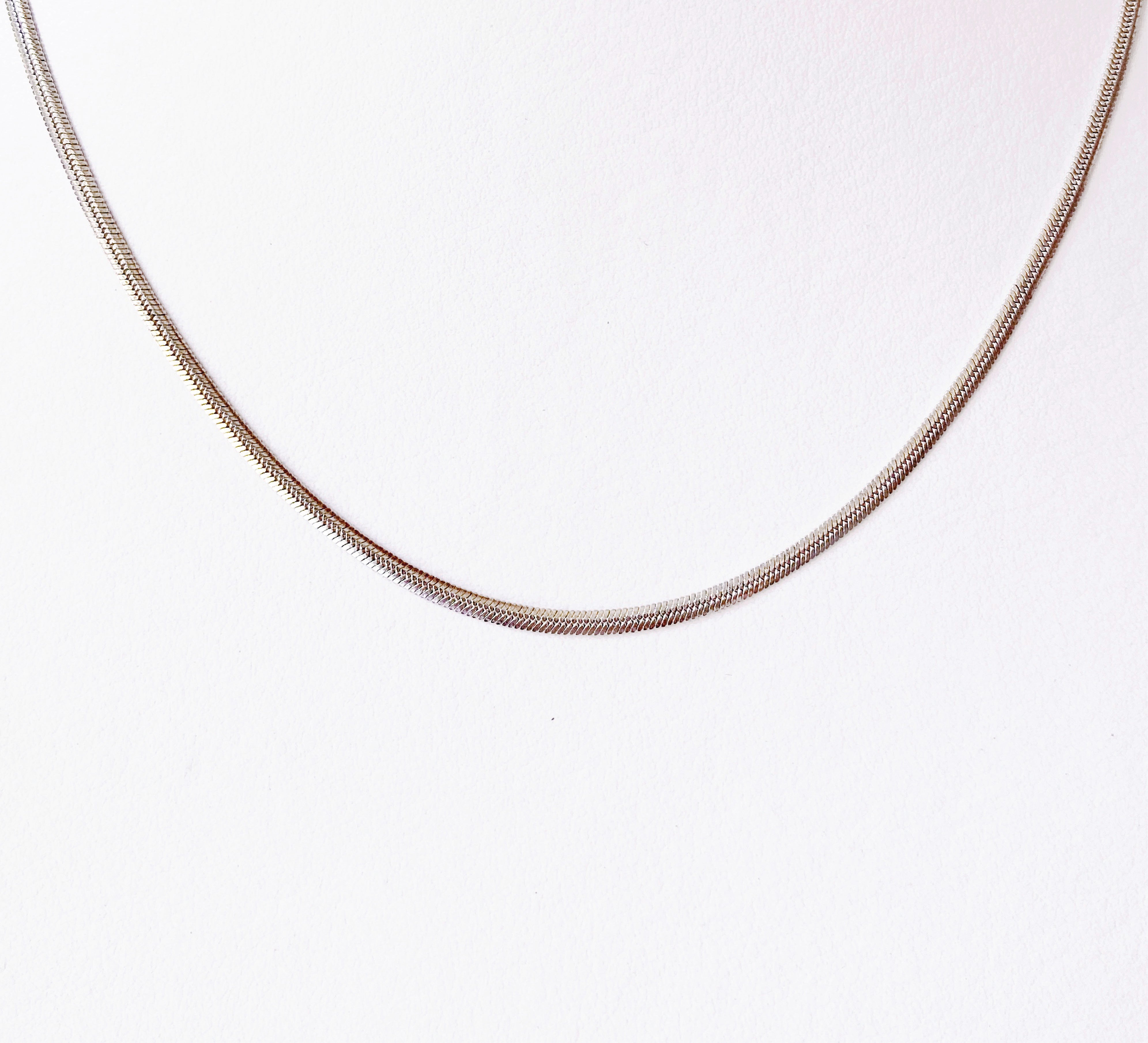 Collar Casablanca Delgado Plata