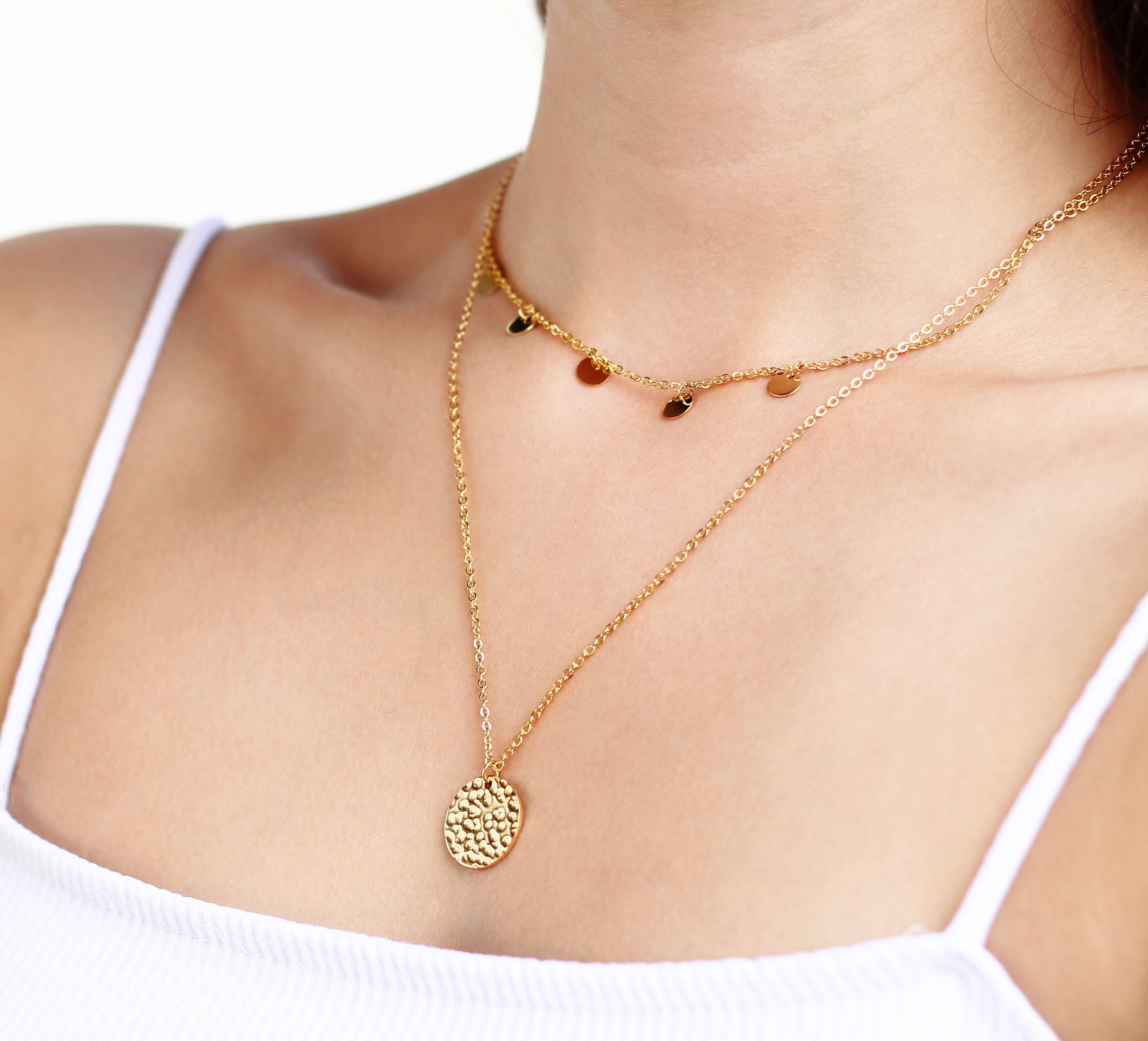 Collar Moneda Martillada Doble