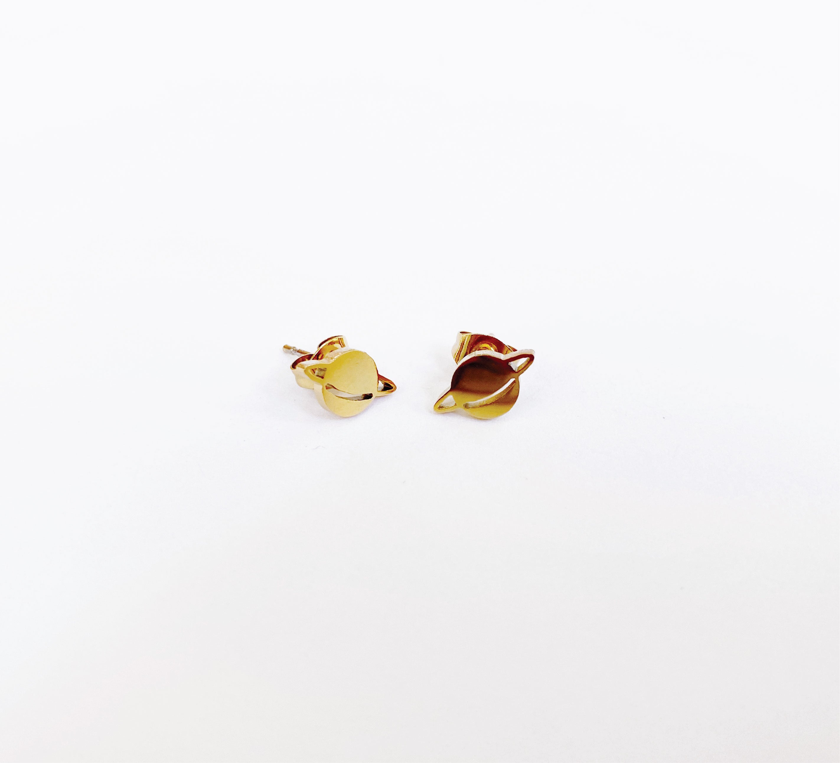 Aretes Saturno