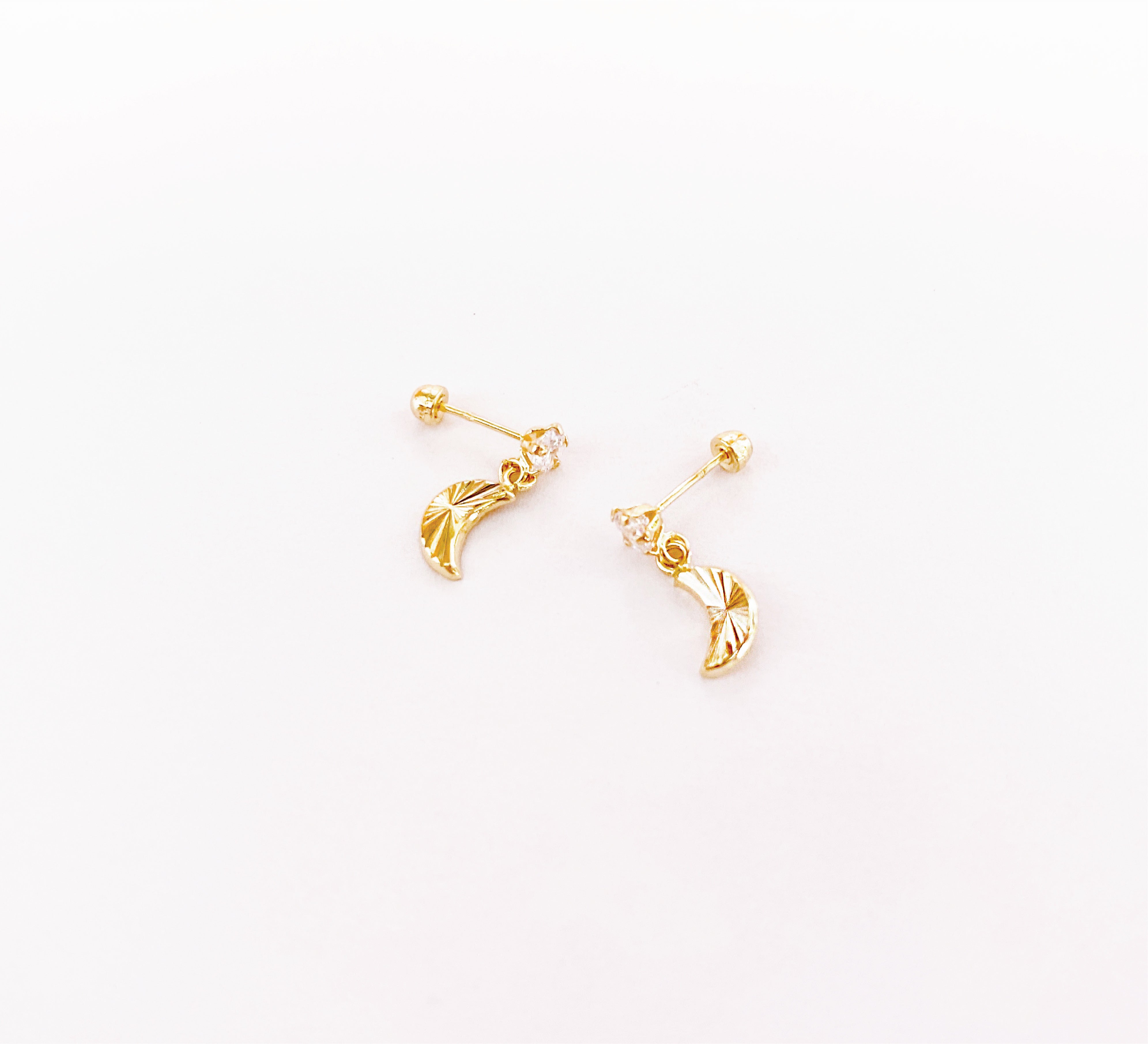 Aretes Luna Grabada Colgante Oro 10K (Elige 1 pieza o 1 par antes de agregar al carrito)