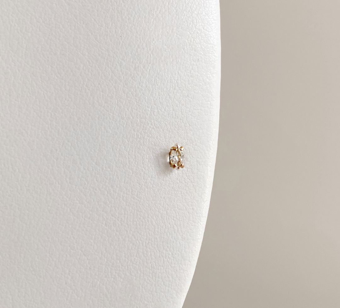 Aretes Marquesa Blanco Oro 10K (Elige 1 pieza o 1 par antes de agregar al carrito)